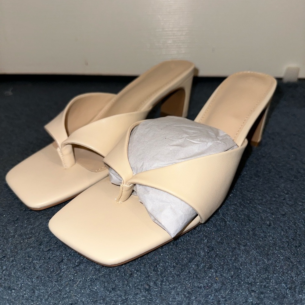 NEW HEELED SANDALS